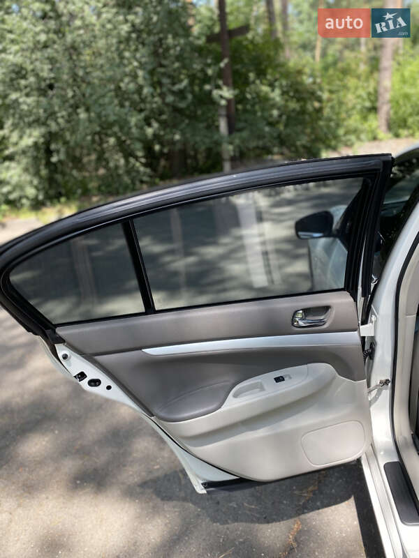 Седан Infiniti G25 2011 в Черкассах