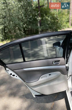 Седан Infiniti G25 2011 в 