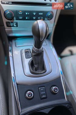 Седан Infiniti G25 2011 в 