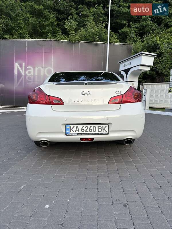 Седан Infiniti G25 2012 в Києві