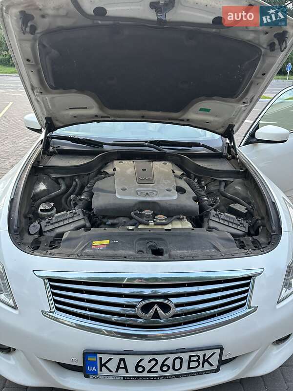 Седан Infiniti G25 2012 в Києві