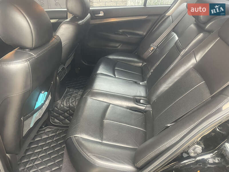 Седан Infiniti G25 2012 в Вознесенську