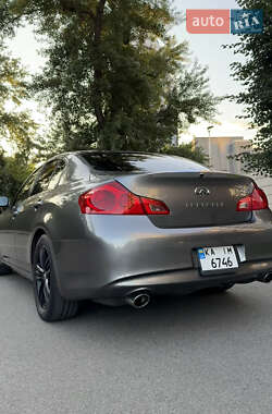 Седан Infiniti G25 2011 в 