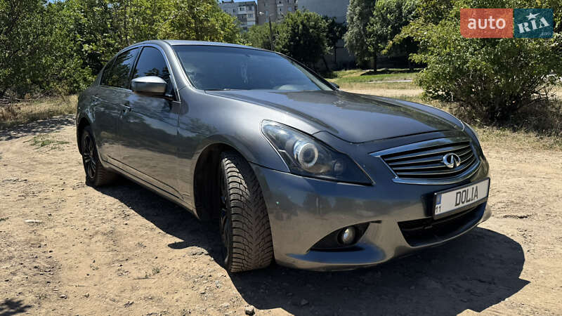 Седан Infiniti G25 2010 в Запоріжжі