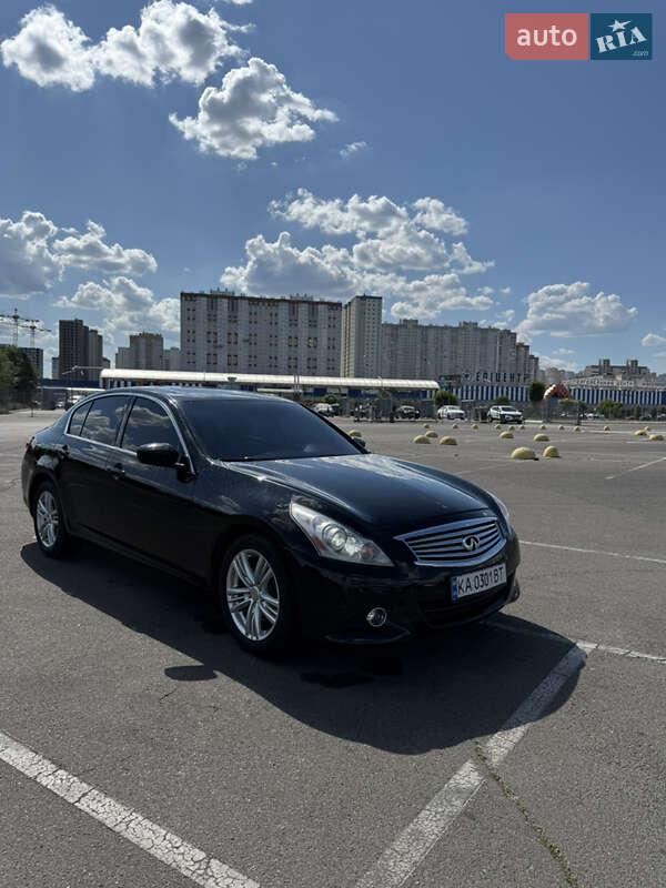 Седан Infiniti G25 2010 в Києві
