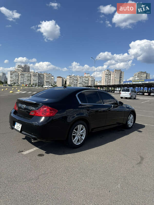 Седан Infiniti G25 2010 в Києві