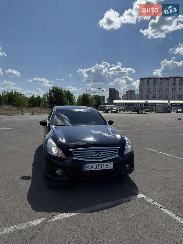 Седан Infiniti G25 2010 в Києві