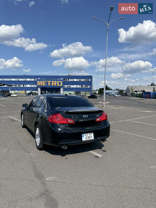 Седан Infiniti G25 2010 в Києві