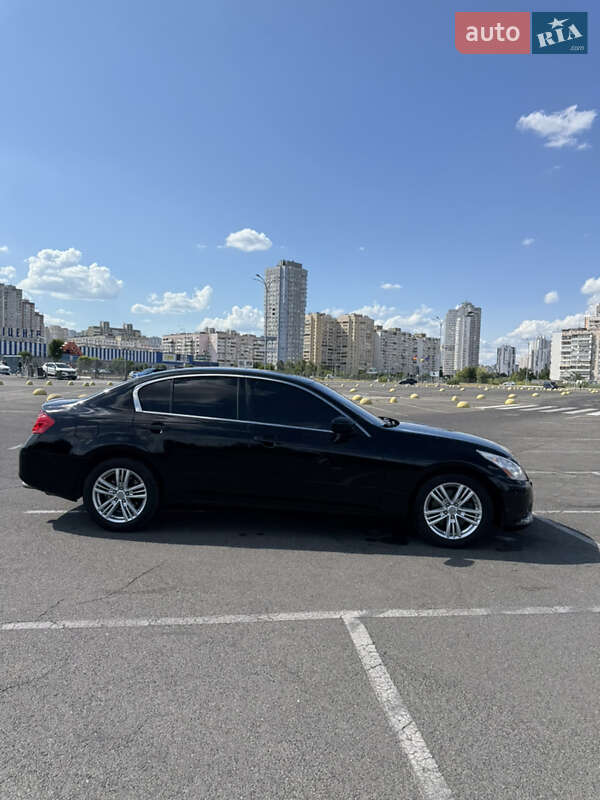 Седан Infiniti G25 2010 в Києві