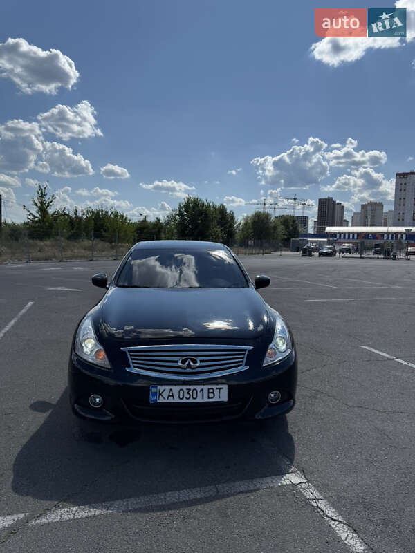 Седан Infiniti G25 2010 в Києві