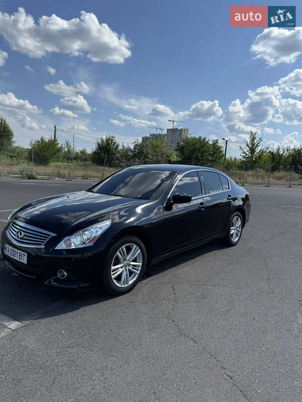 Седан Infiniti G25 2010 в Києві