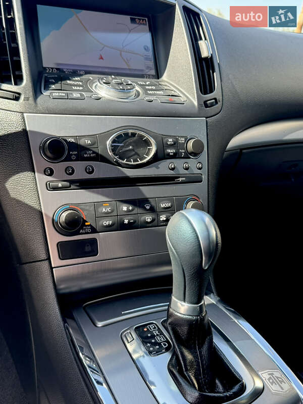 Седан Infiniti G25 2010 в Запорожье