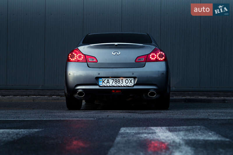 Седан Infiniti G25 2010 в Києві