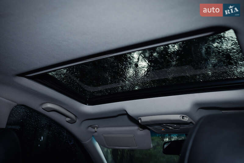 Седан Infiniti G25 2010 в Києві