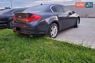 Infiniti G25 2011