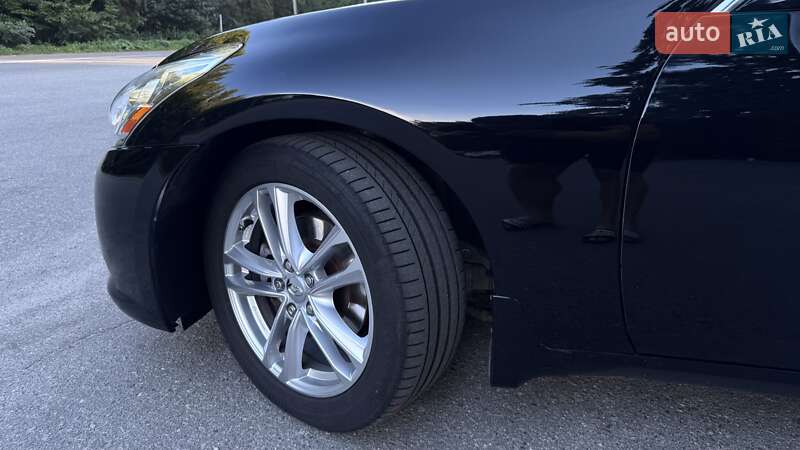 Седан Infiniti G25 2010 в Хмельнике