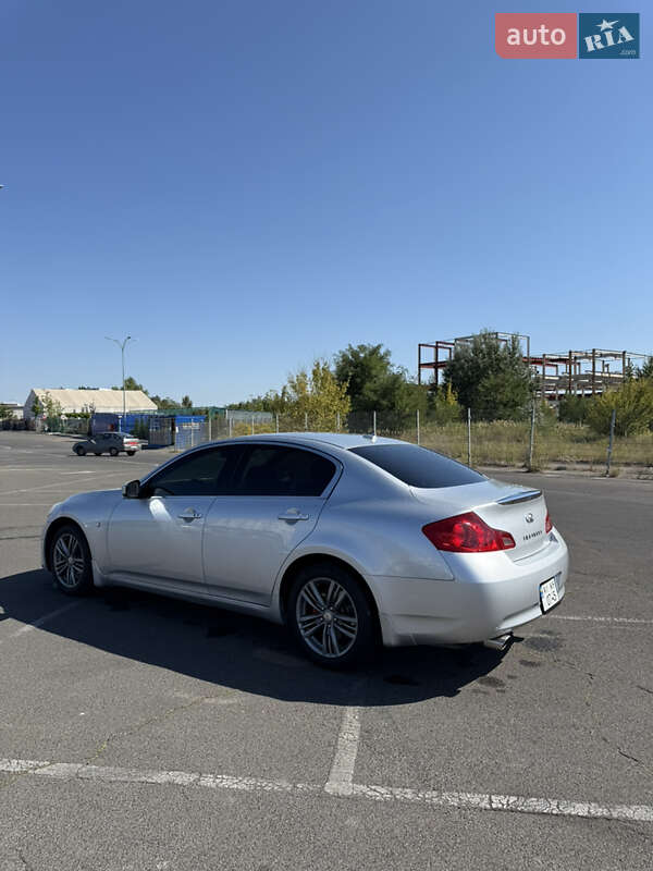 Седан Infiniti G25 2011 в Києві