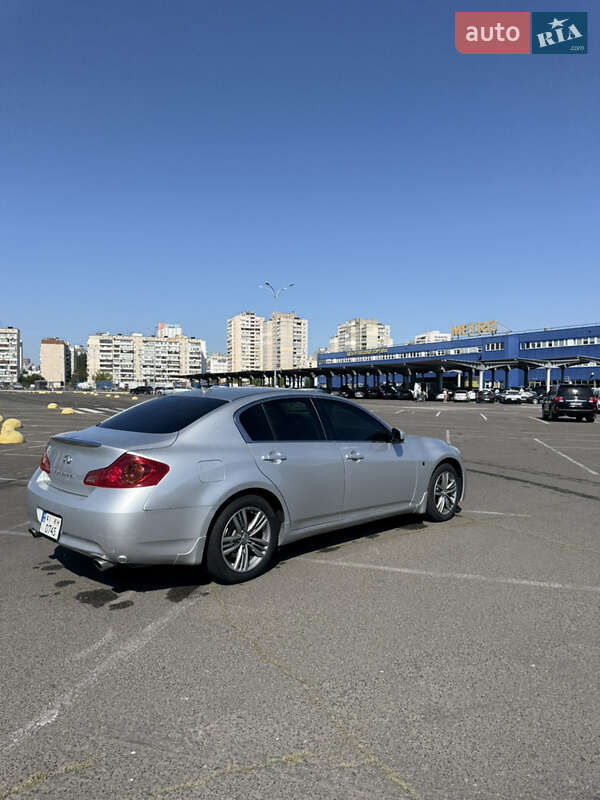 Седан Infiniti G25 2011 в Києві