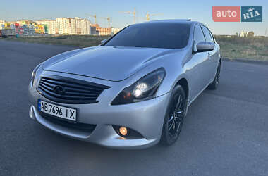 Седан Infiniti G25 2012 в 
