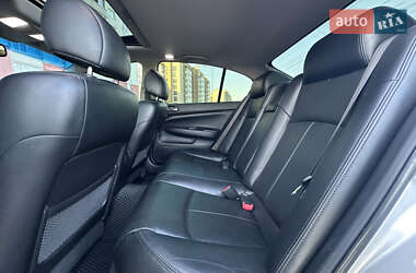 Седан Infiniti G25 2012 в 