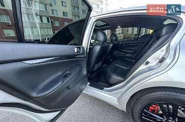 Седан Infiniti G25 2012 в 