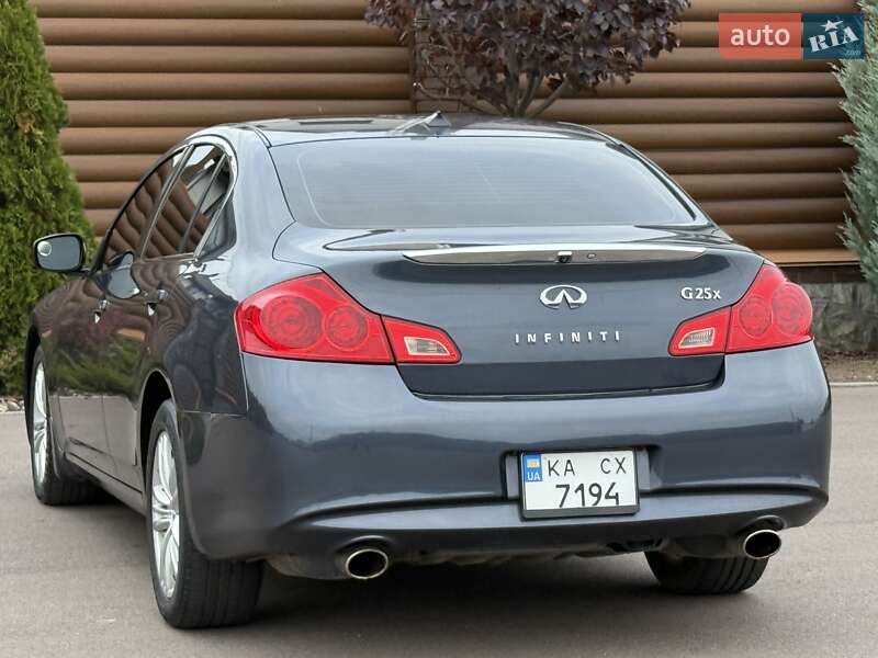 Седан Infiniti G25 2011 в Києві