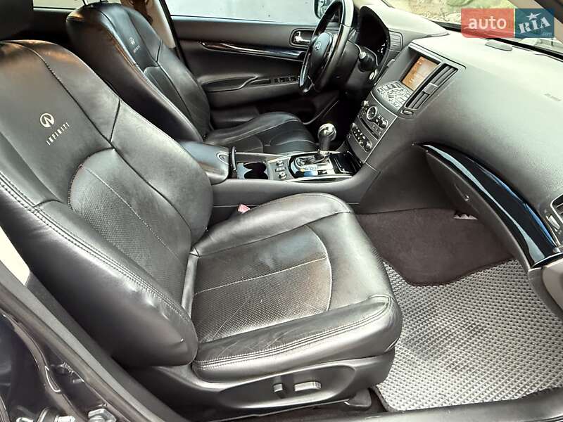 Седан Infiniti G25 2011 в Києві
