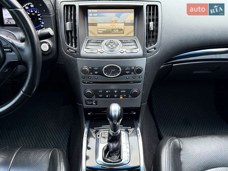 Седан Infiniti G25 2011 в Києві