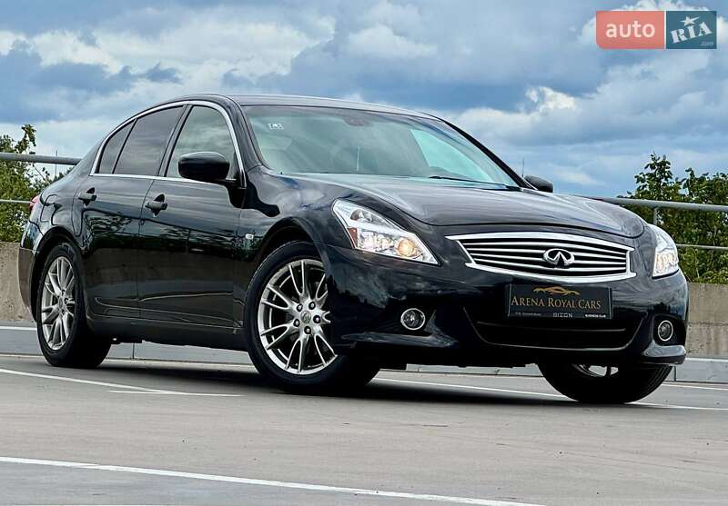 Седан Infiniti G25 2012 в Киеве