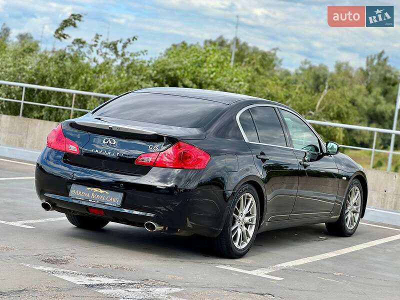 Седан Infiniti G25 2012 в Киеве