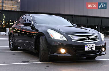 Седан Infiniti G25 2012 в Чернигове