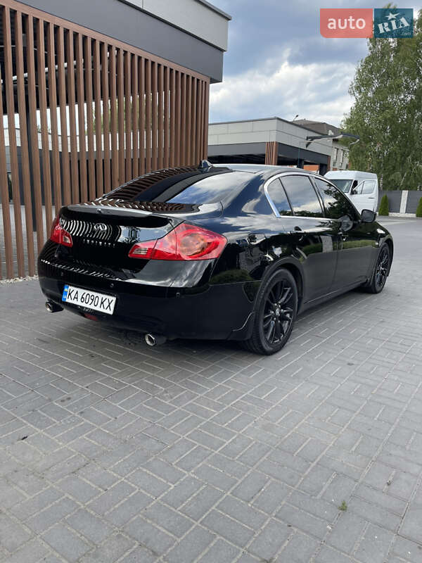 Седан Infiniti G25 2010 в Золотоноше