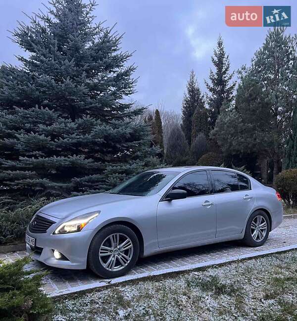 Седан Infiniti G25 2011 в Вінниці