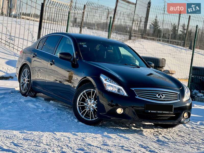 Седан Infiniti G25 2012 в Києві