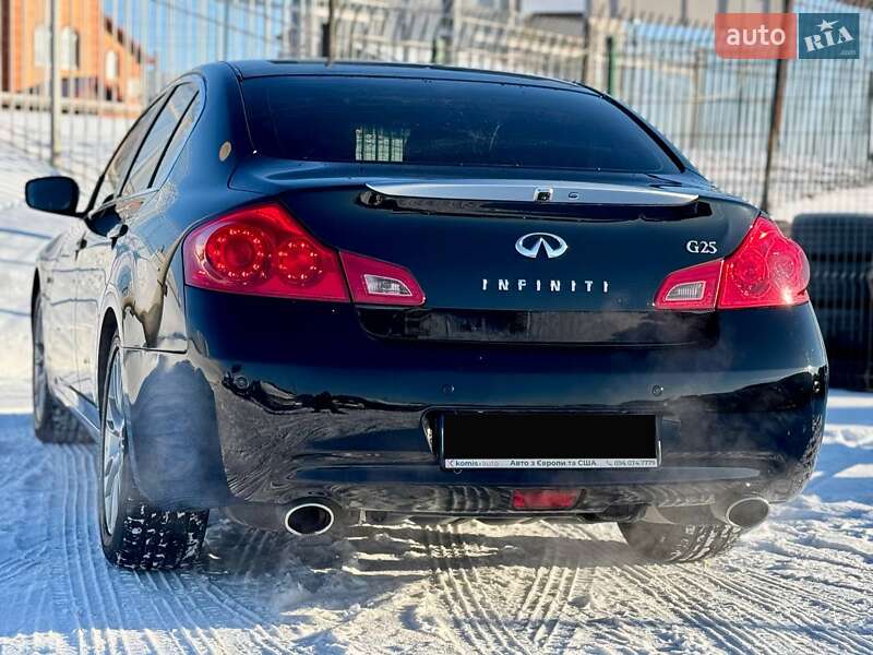 Седан Infiniti G25 2012 в Києві