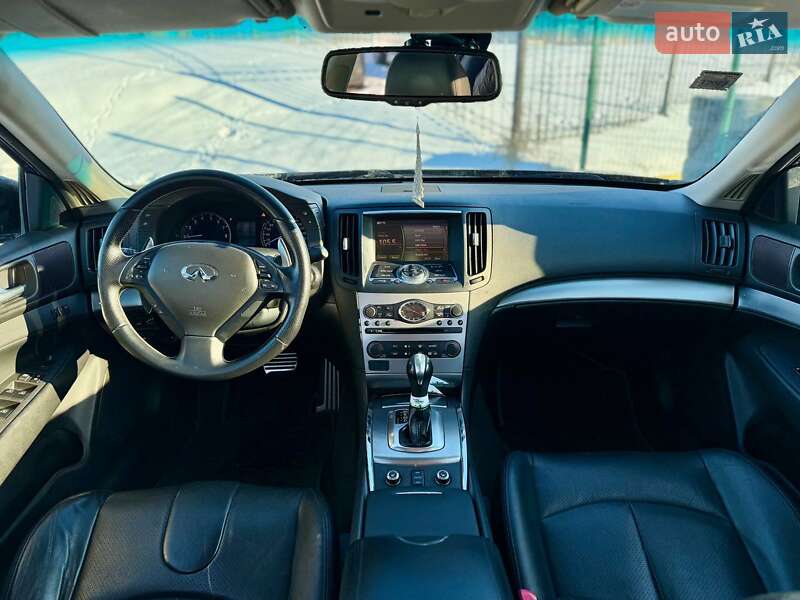 Седан Infiniti G25 2012 в Києві