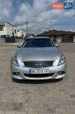 Седан Infiniti G25 2010 в Києві