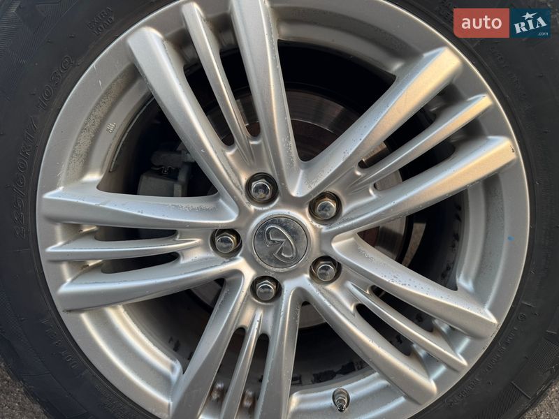 Седан Infiniti G25 2012 в Александрие