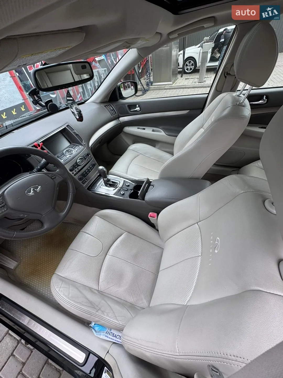 2012 Infiniti G - мініатюра 29