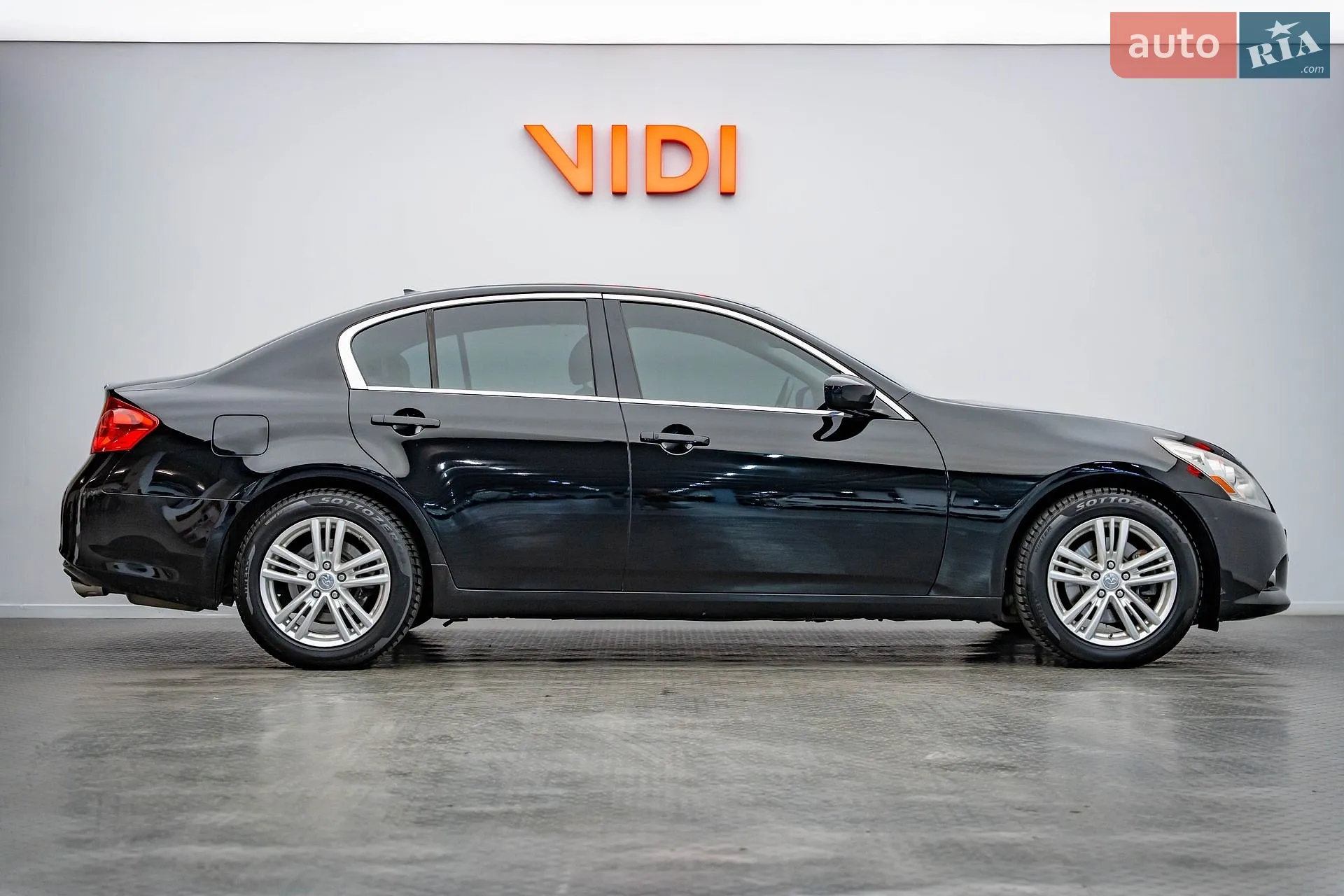 2011 Infiniti G - мініатюра 4