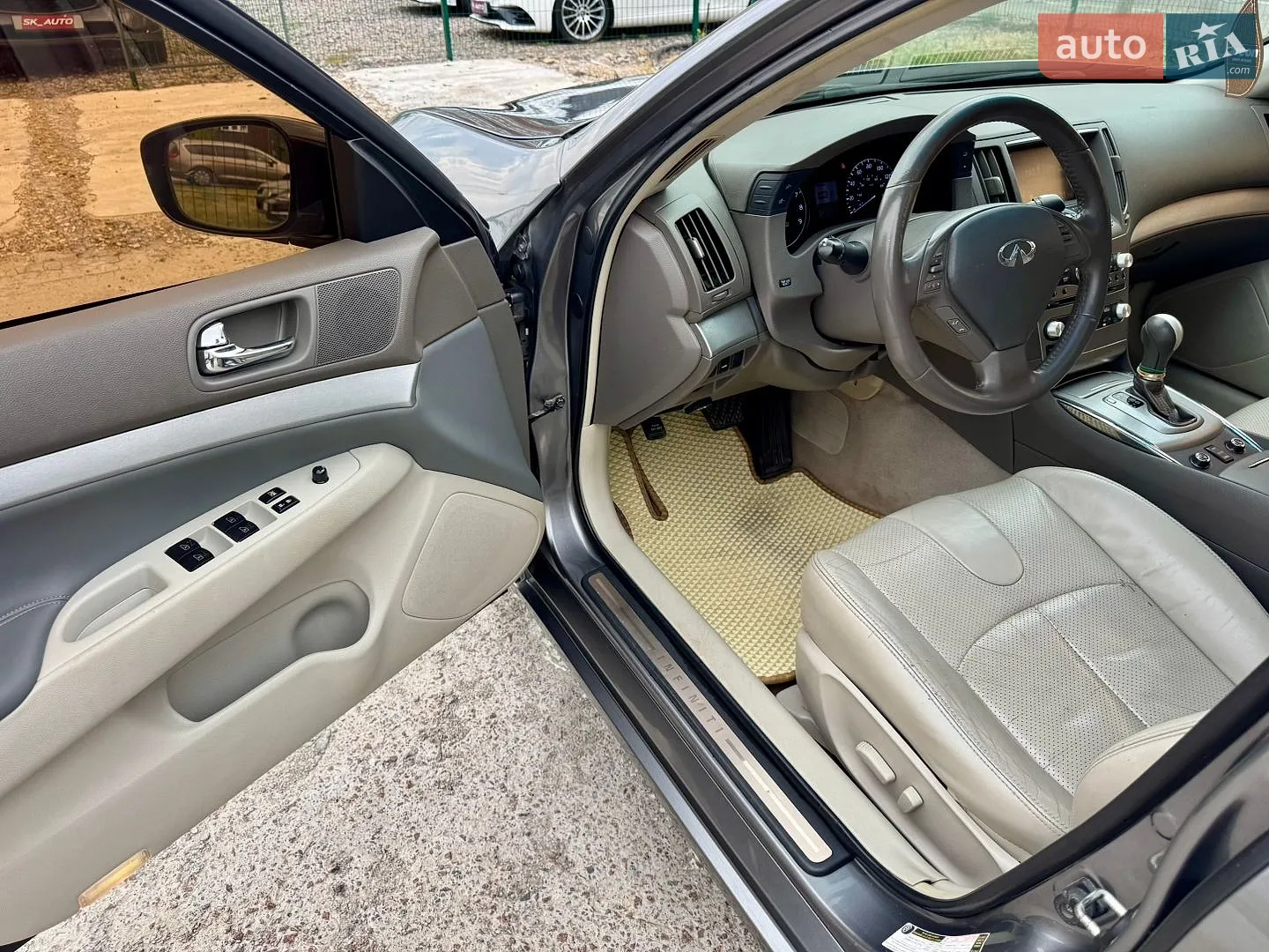 2011 Infiniti G - мініатюра 9