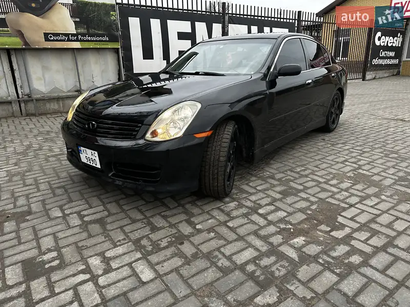 Infiniti G35 2004