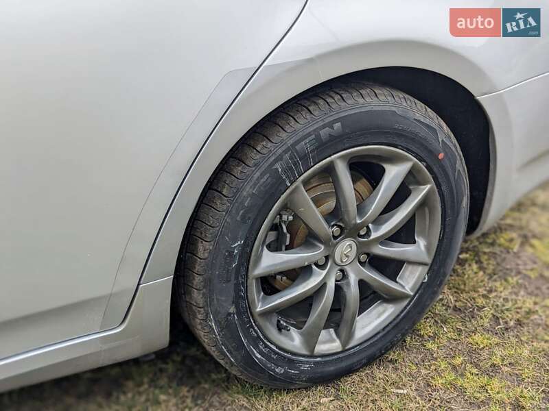 Седан Infiniti G35 2008 в Сумах
