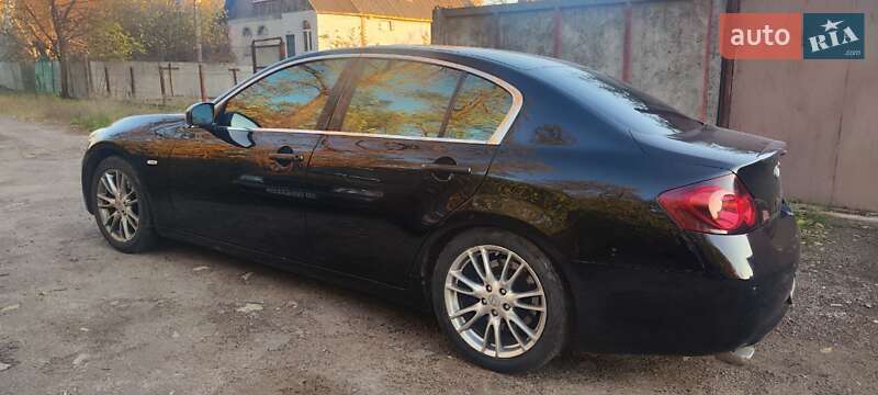 Седан Infiniti G35 2007 в Чернігові