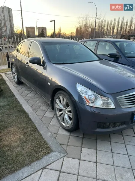 Infiniti G35