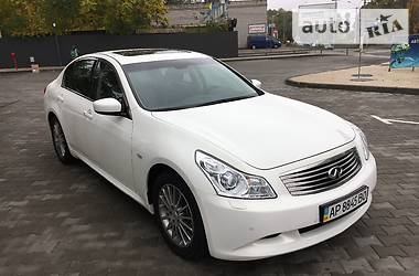 Седан Infiniti G37 2010 в Днепре