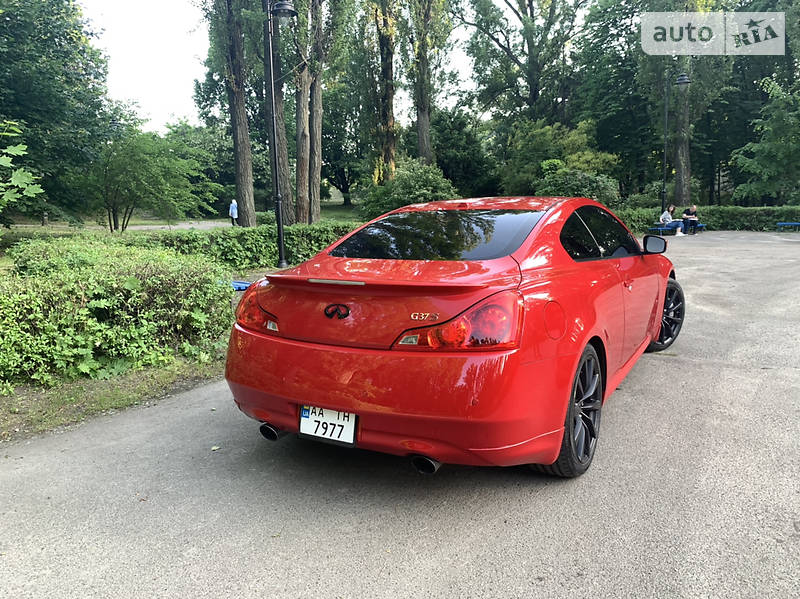 Купе Infiniti G37 2008 в Києві