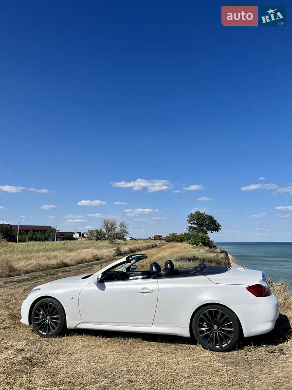 Кабриолет Infiniti G37 2009 в Киеве