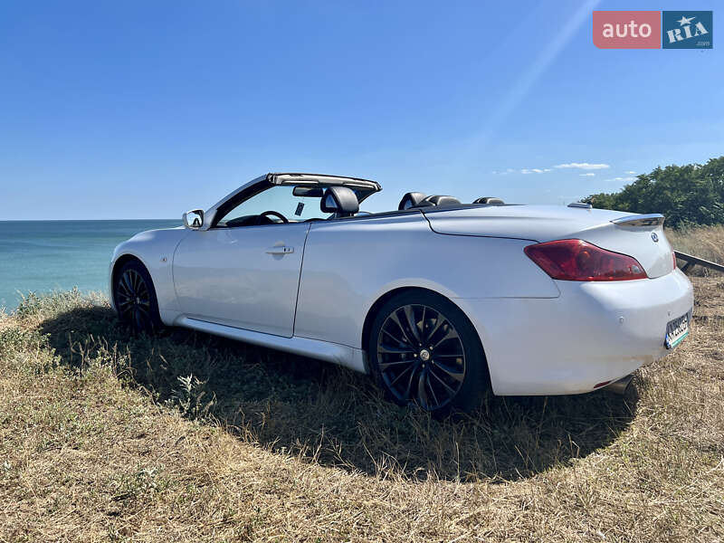 Кабриолет Infiniti G37 2009 в Киеве