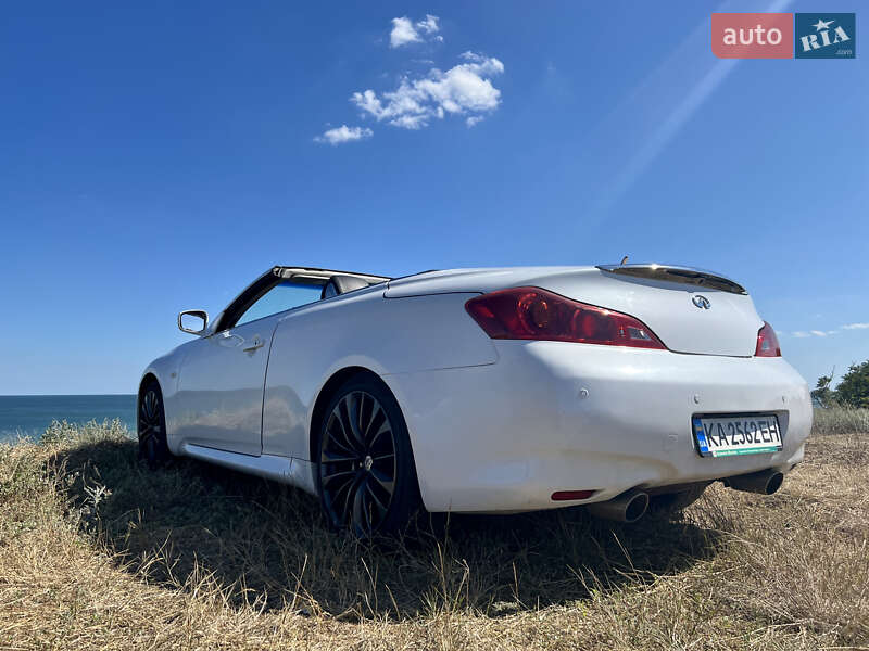Кабриолет Infiniti G37 2009 в Киеве